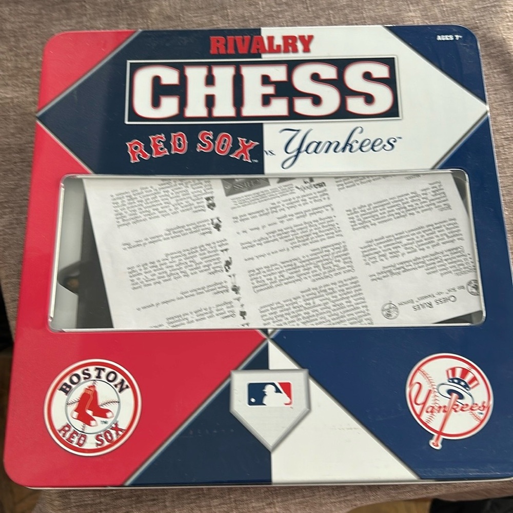 Yankees vs Red Sox chess set